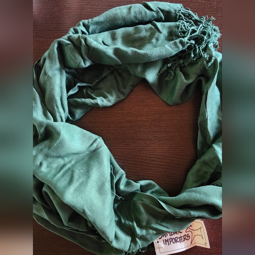 Elegant Green Scarf